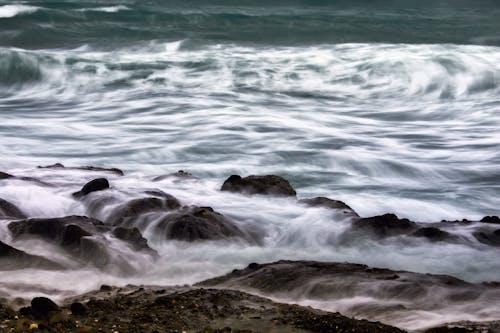 Photos gratuites de cailloux, côte, côte rocailleuse