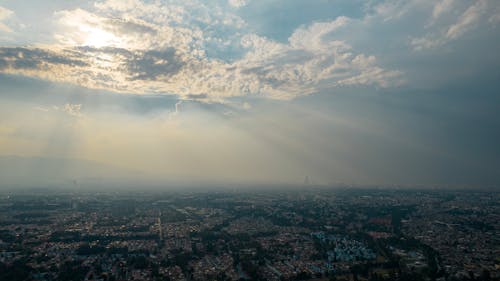 la ciudad de mexico con un poco de smog