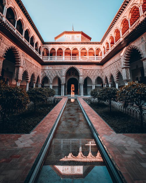 Patio Du Real Alcazar De Séville