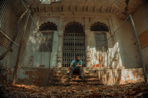 Foto d'estoc gratuïta de assegut, decaïment, edifici abandonat