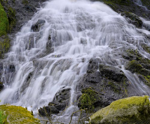 Foto stok gratis air terjun, batu, gerakan kabur