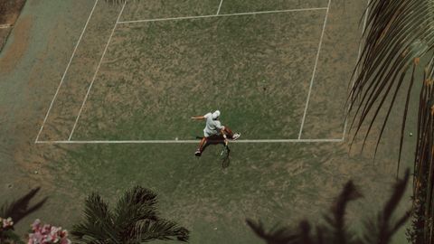 How footwork changes when the ground gives way beneath it