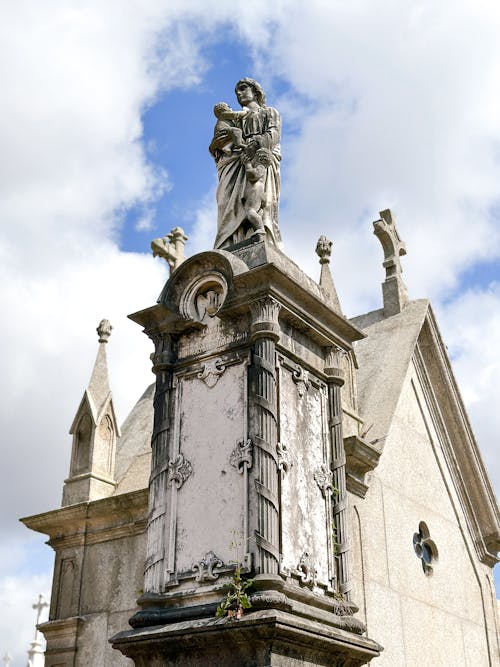 Безкоштовне стокове фото на тему «cemiterio de agramonte, блакитне небо, вертикальні постріл»
