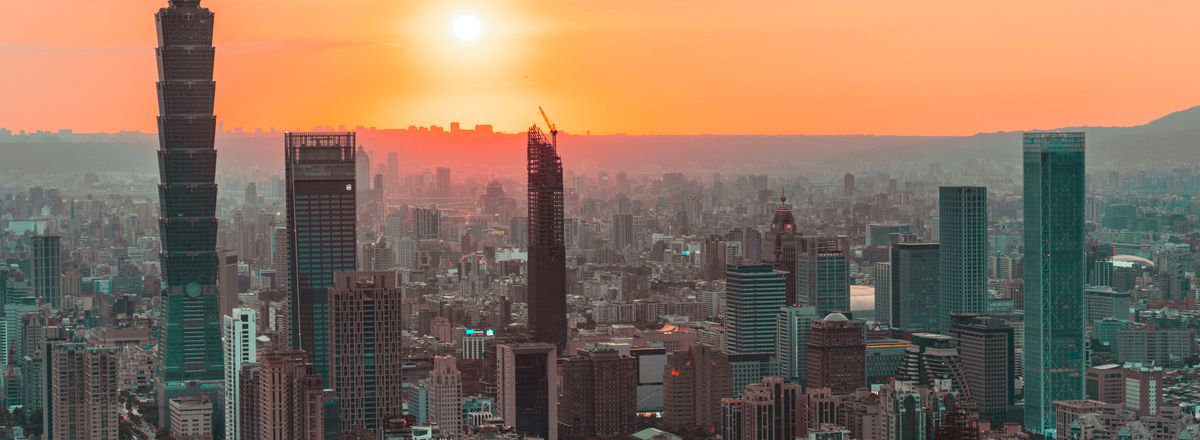 Breathtaking view of Taipei's skyline with iconic Taipei 101 at sunset