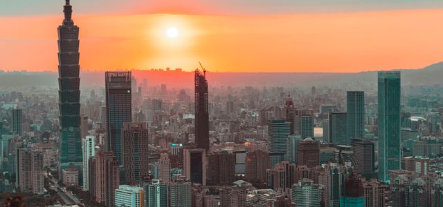Breathtaking view of Taipei's skyline with iconic Taipei 101 at sunset