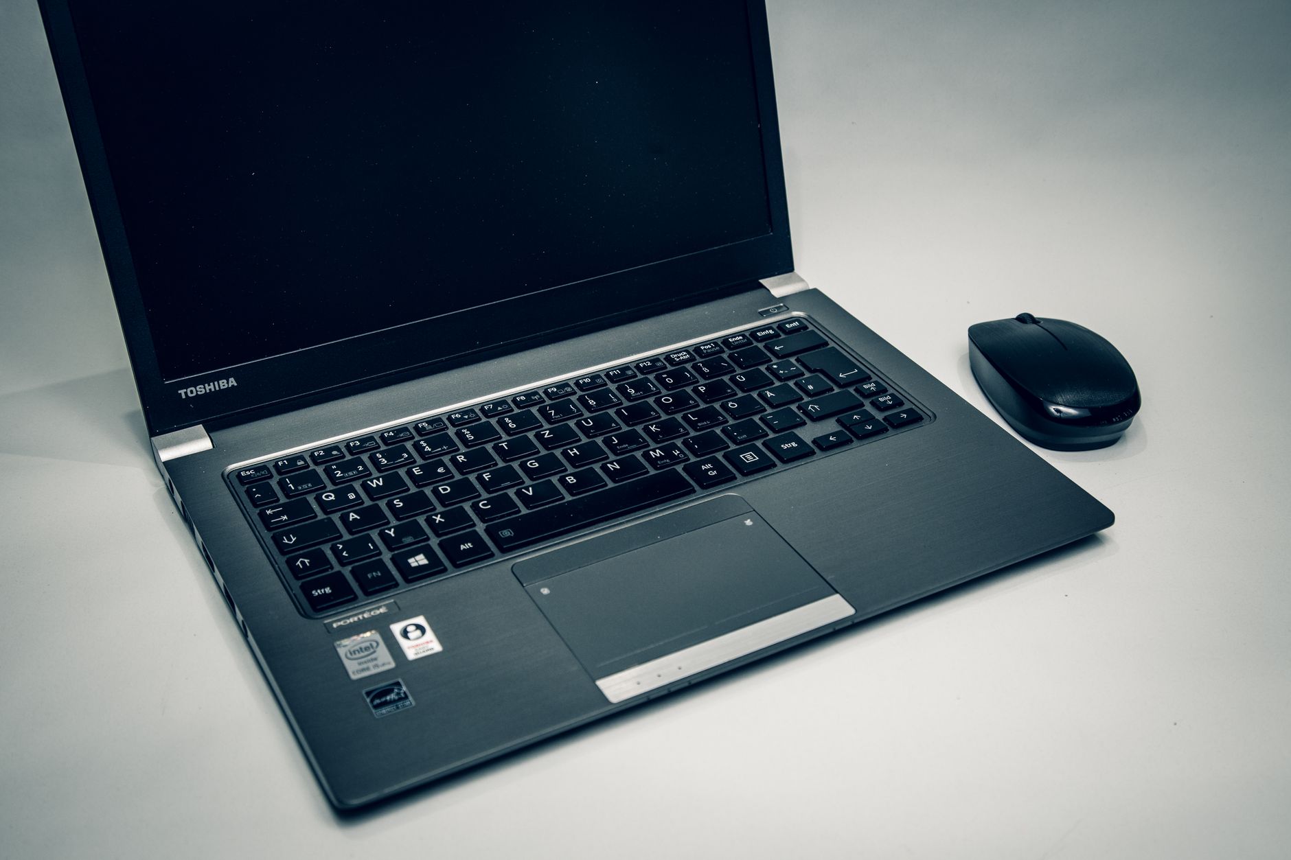Dynabook Portégé Z40L-N REVIEW Lightweight Business Ultrabook with Strong Productivity Performance