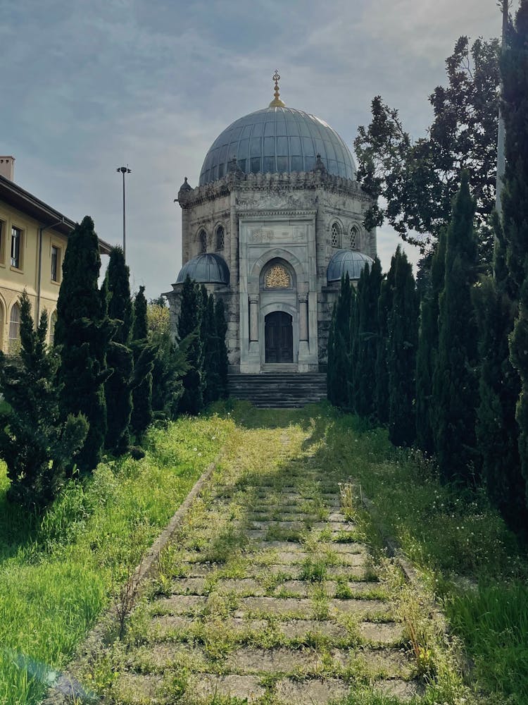 Rashad Sultan Tomb In Istanbul, Turkey 