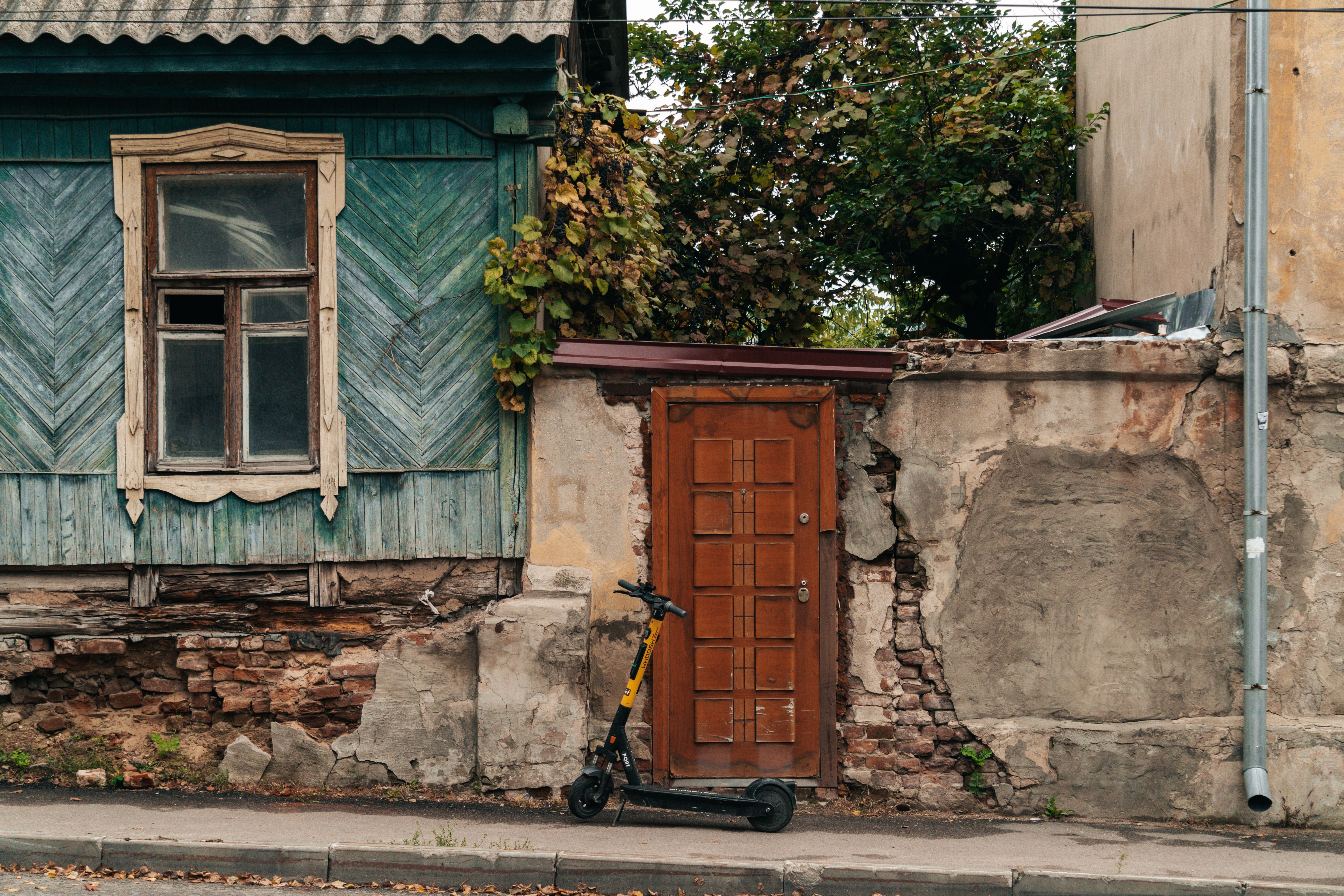 There’s An Electric Scooter Gold Rush Happening In India — Photo by Дмитрий Рощупкин on Pexels