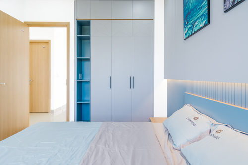 Free Contemporary bedroom interior with modern furniture and stylish decor elements. Stock Photo