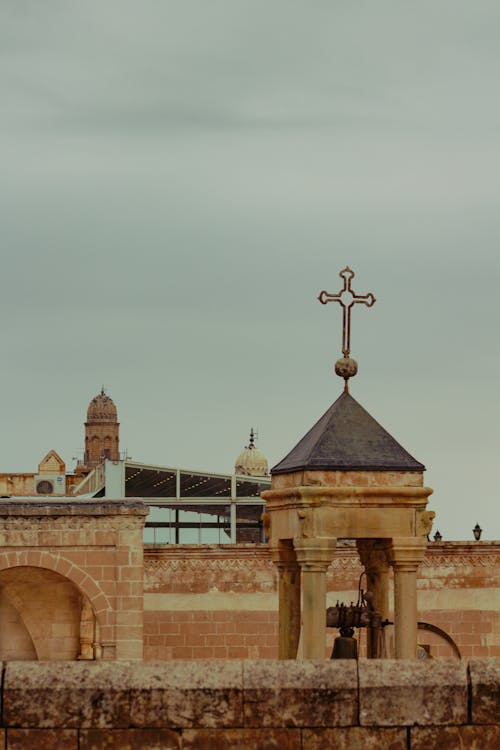 Foto d'estoc gratuïta de arquitectura gòtica, campana, catolicisme
