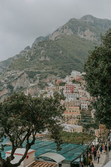 Scenic view of colorful buildings in Positano, nestled on the Amalfi Coast hillside.