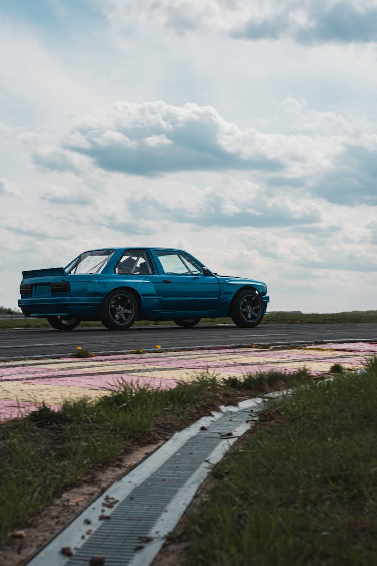 Tuned BMW E30