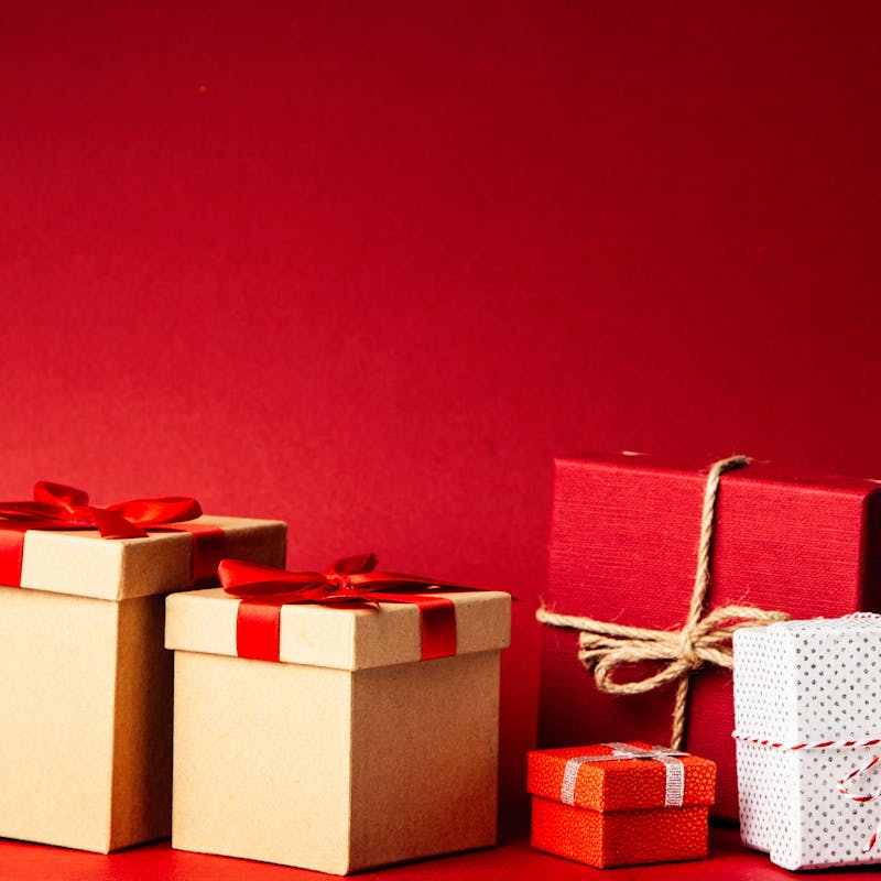 Leveraging Subscription Models and Loyalty Programs for Retail Growth