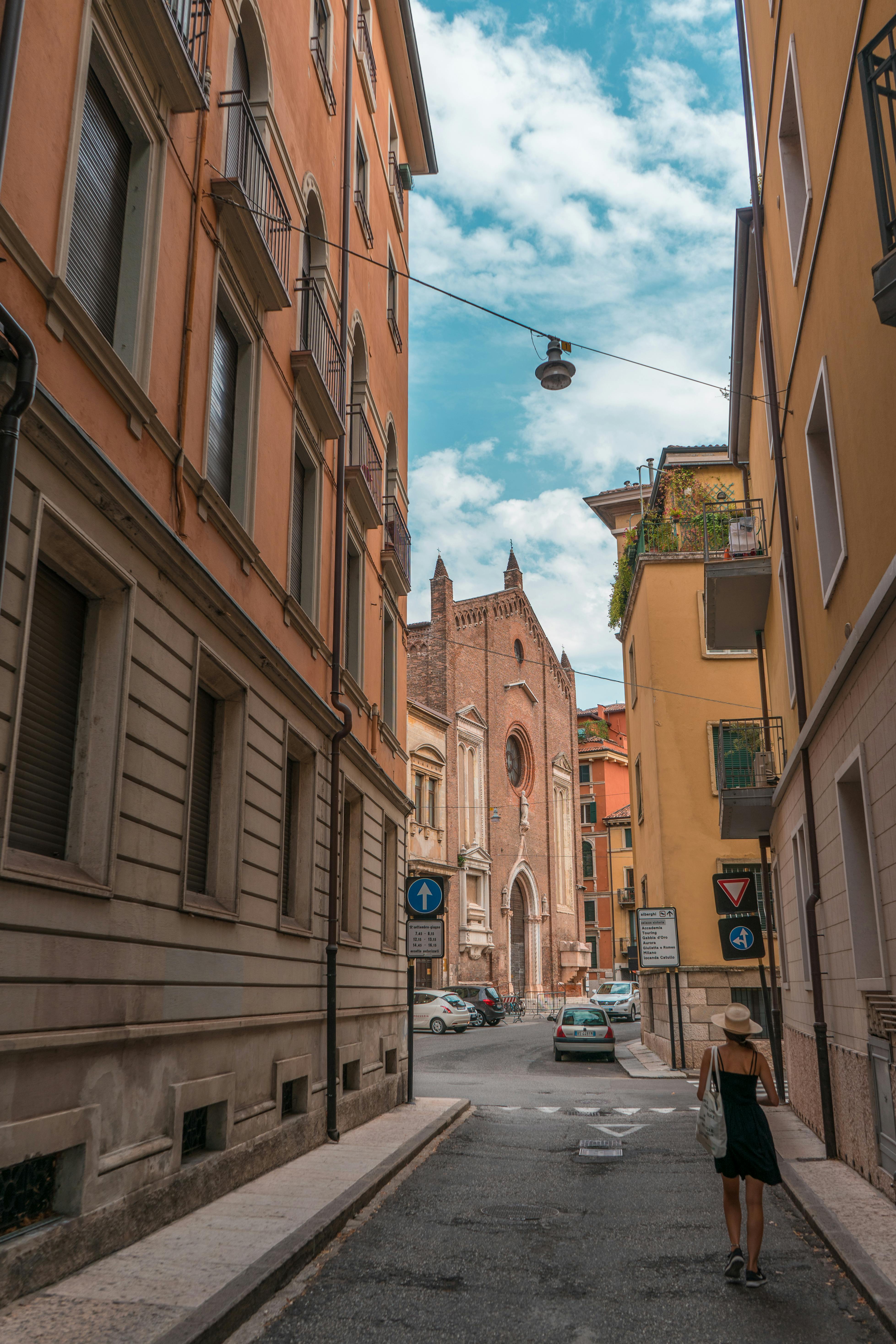 8.000+ Enge Afbeeldingen Bilder und Fotos · Kostenlos Downloaden