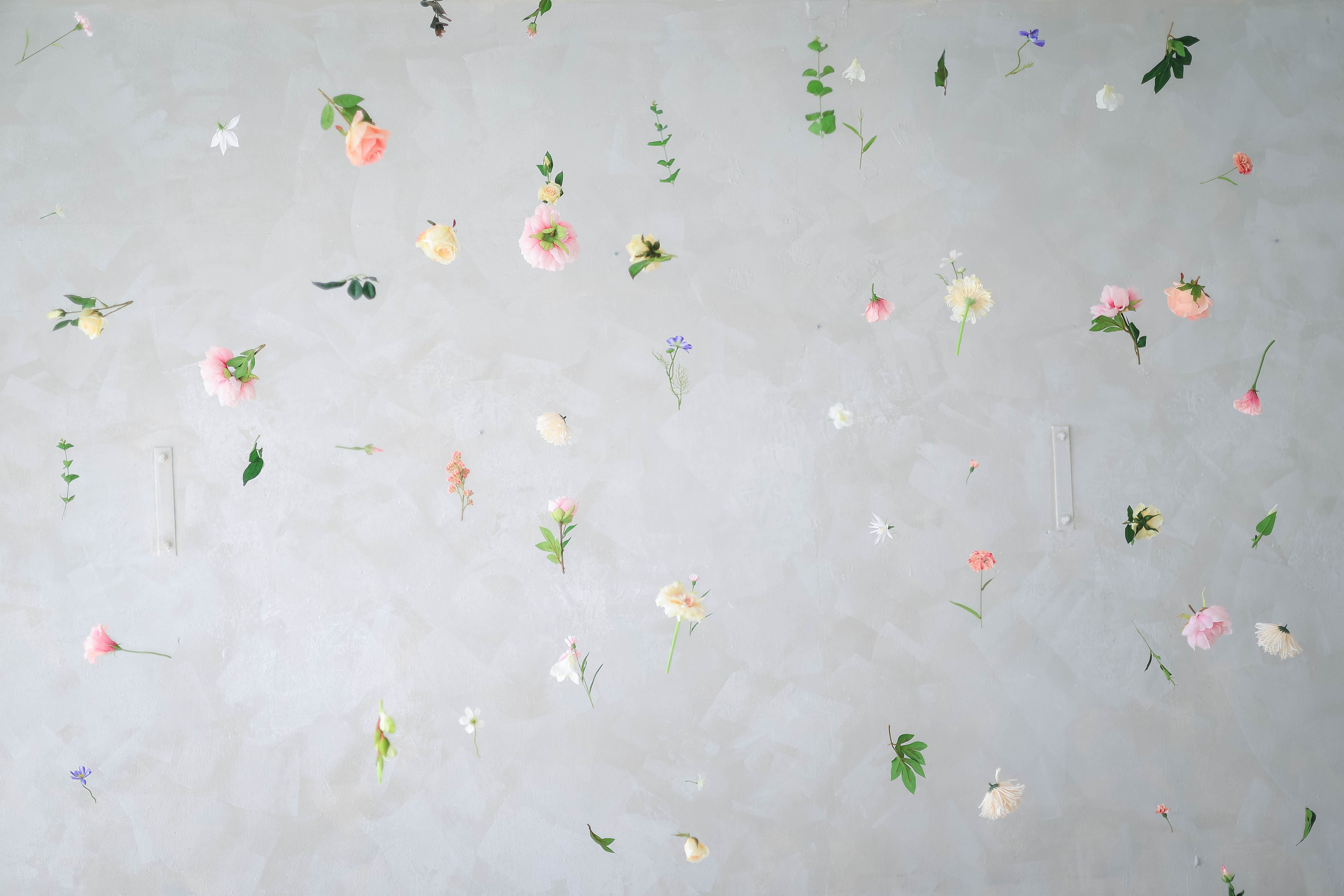 Wallpapering in Aperfield — the finished result after a professional repaint