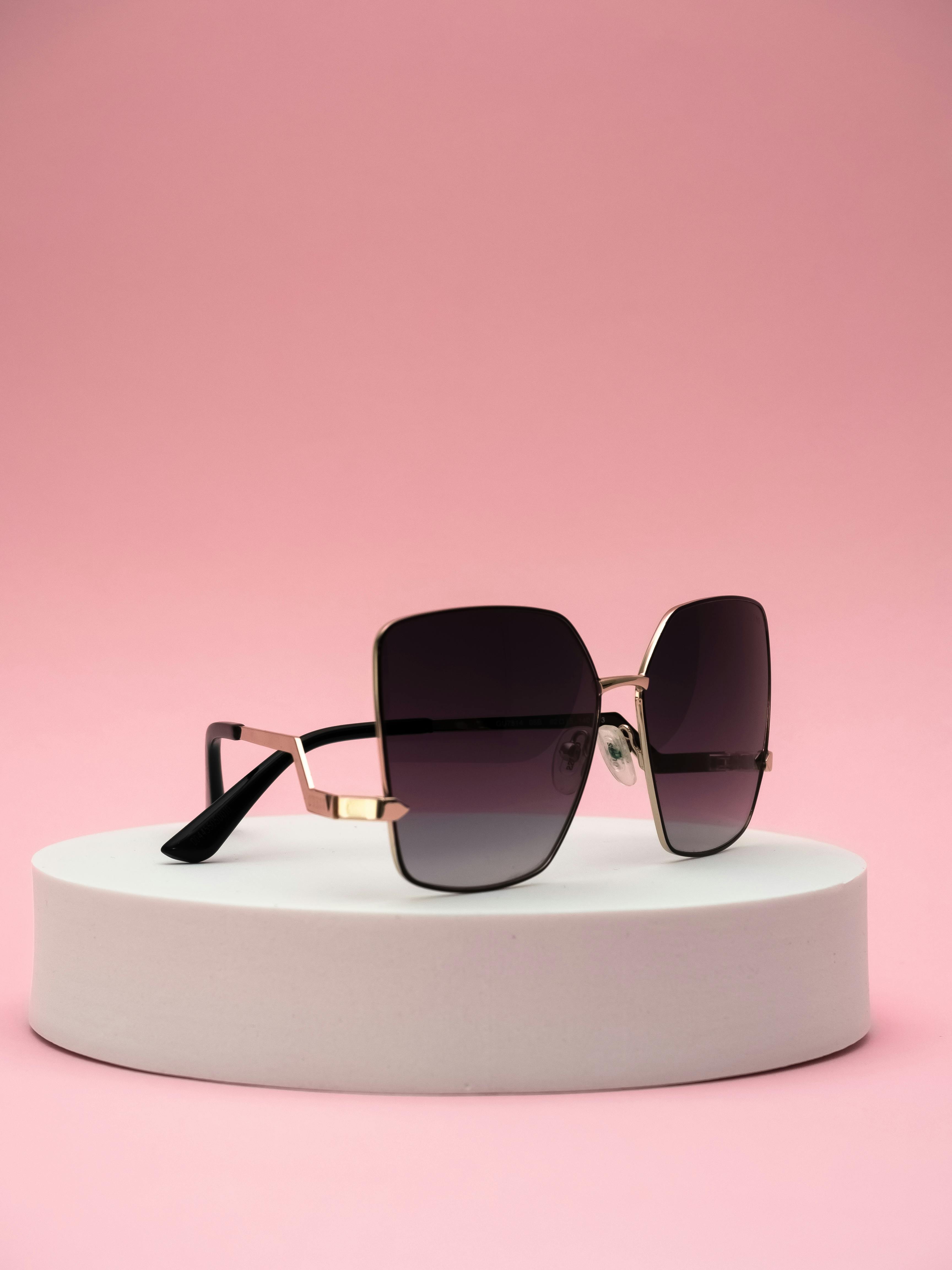 HINDSIGHT | Sunglasses, Fall sunglasses, Women