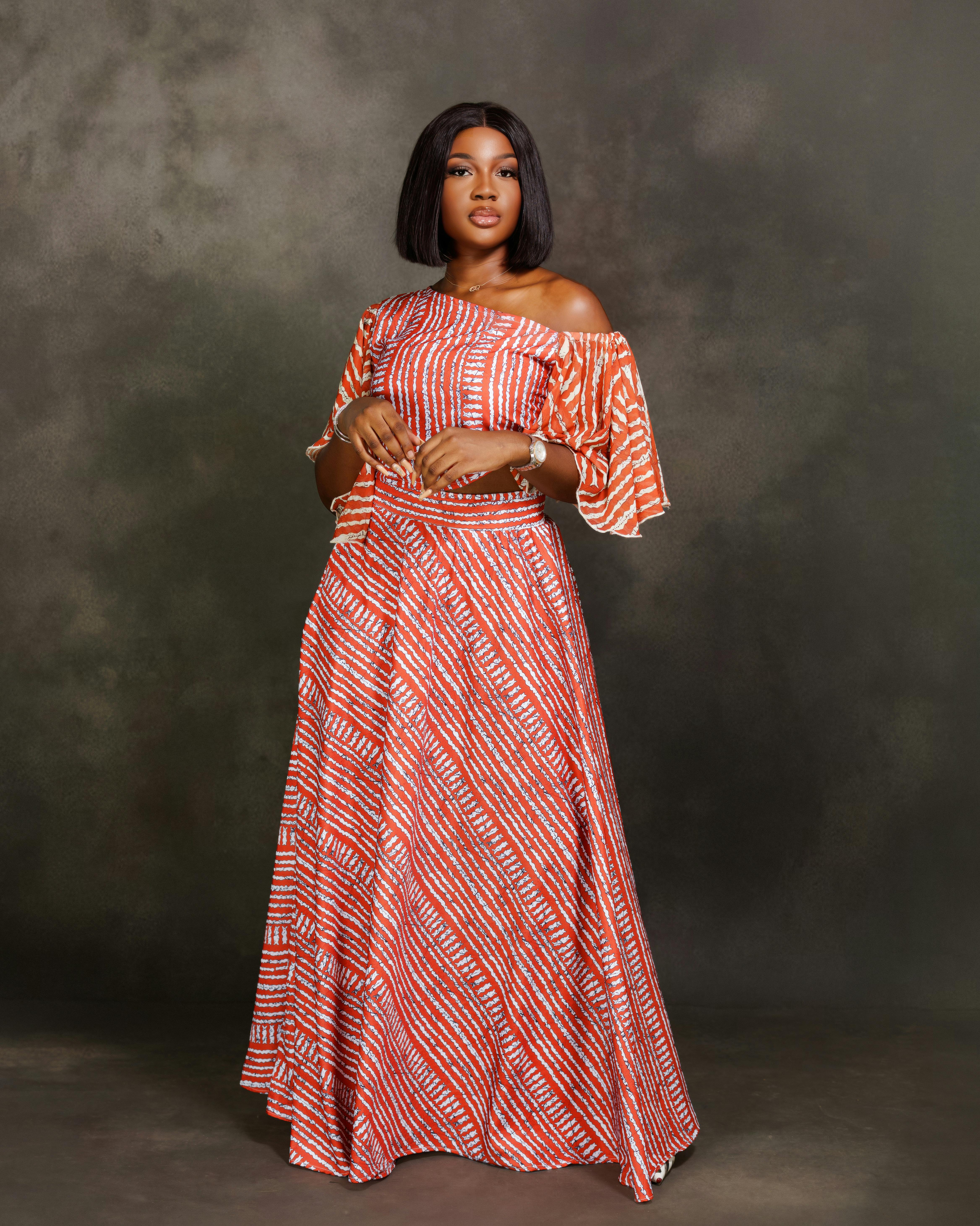 belle femme en robe