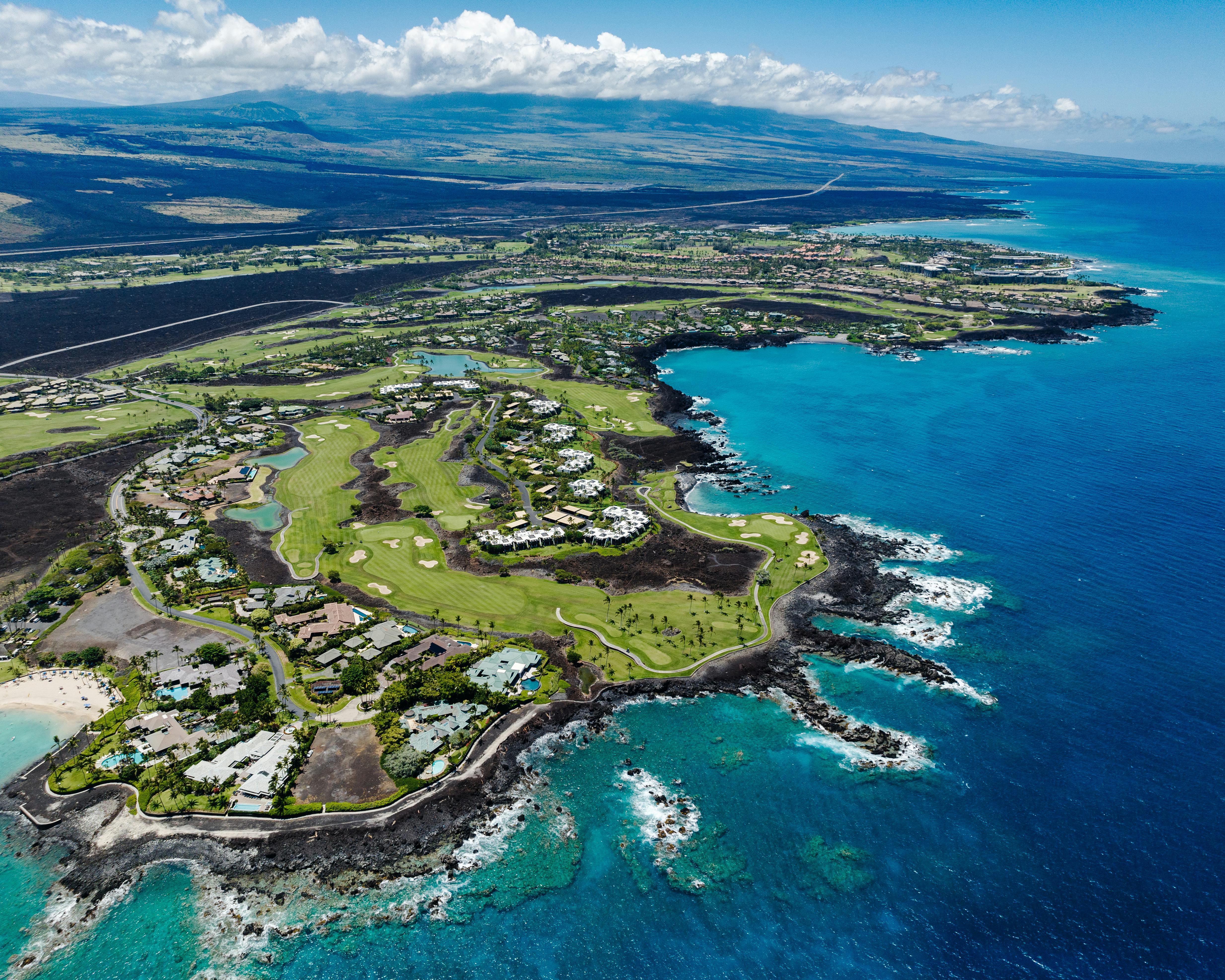 Explore Waimea’s Hot Spots with Luxury Convention Charter Bus Transportation in Waimea, Hawaii