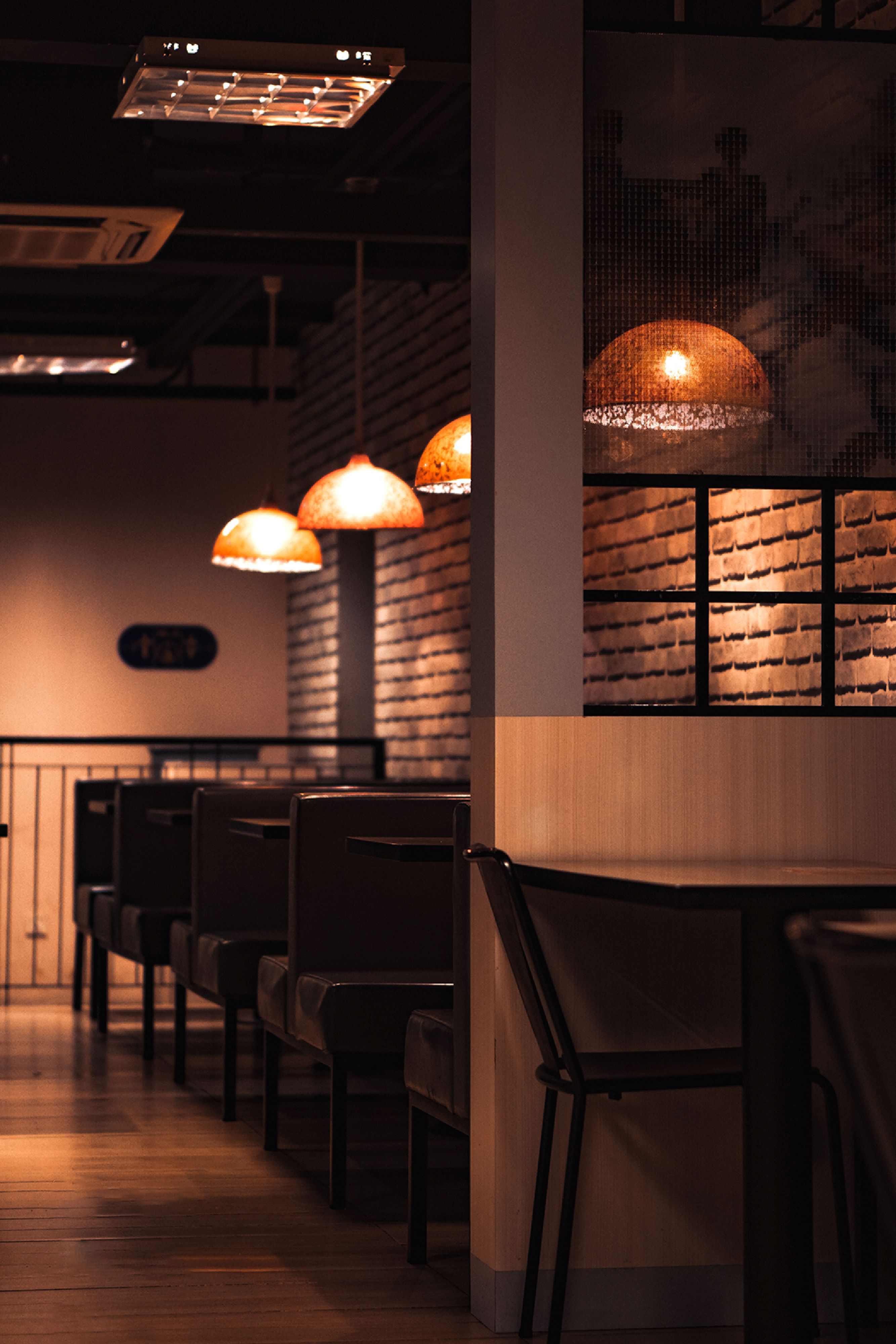 Foto de stock gratuita sobre bar, diseño, iluminado, interior, lamparas ...