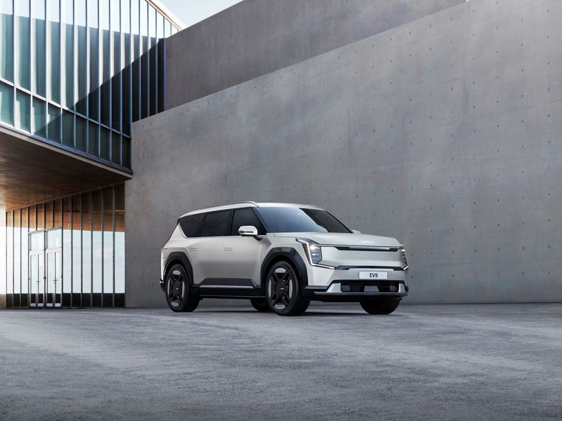 Rivian Narrows Losses and Raises 2026 Outlook as R2 Midsize SUV Reaches Customers — EV