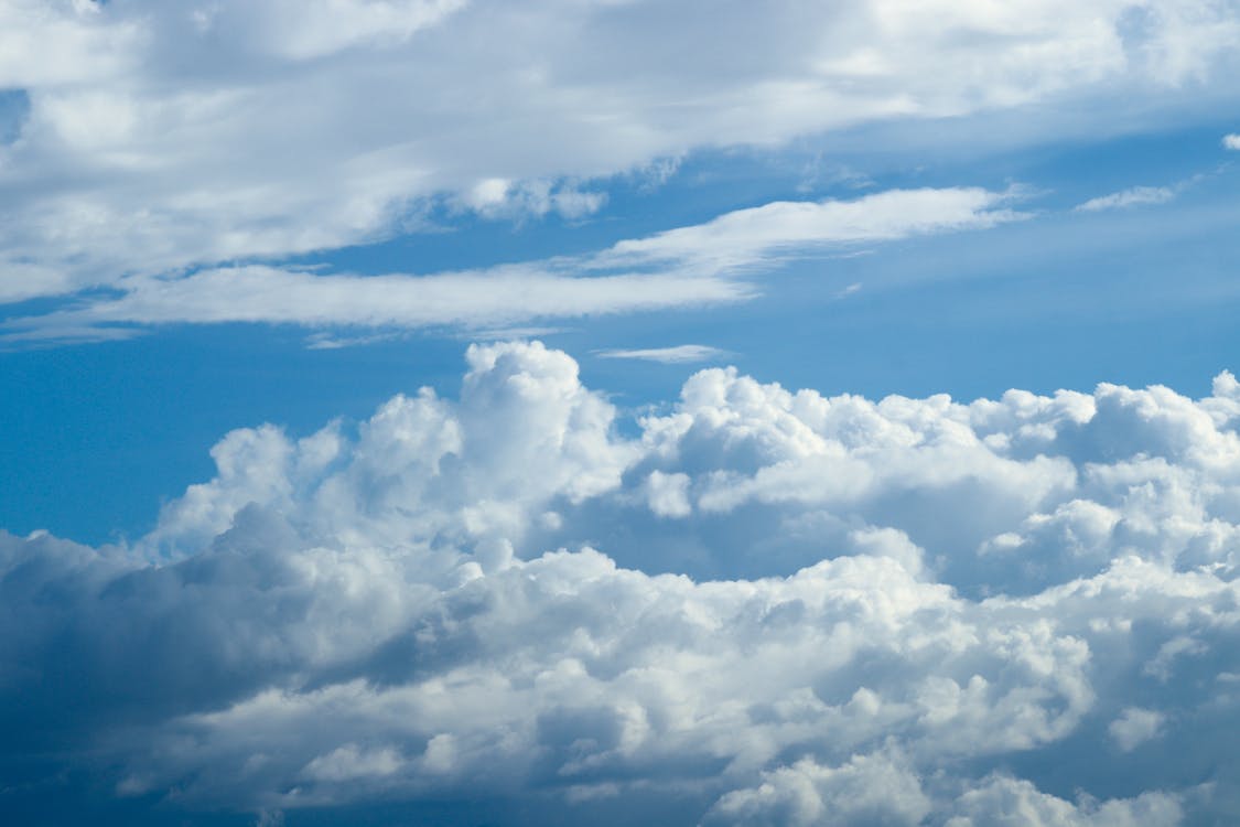 Бесплатное стоковое фото с Аэрофотосъемка, белые облака, небо