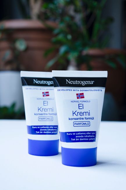Key Ingredients to Look for in Neutrogena Moisturizers