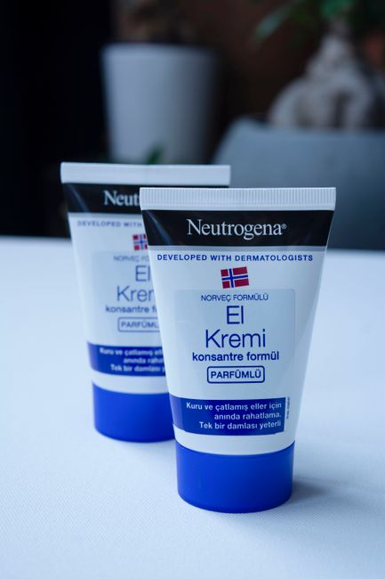 Exploring the Hydration Power of Neutrogena moisturizers