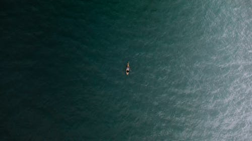 Gratis stockfoto met boot, bovenaanzicht, dronefoto