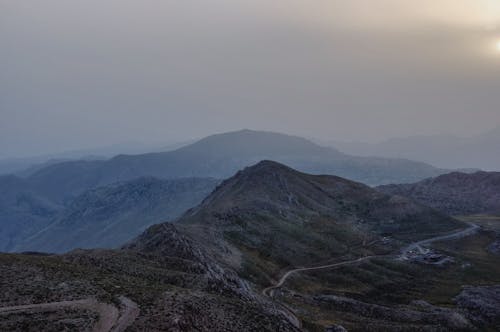 Бесплатное стоковое фото с горные вершины, горный хребет, горы