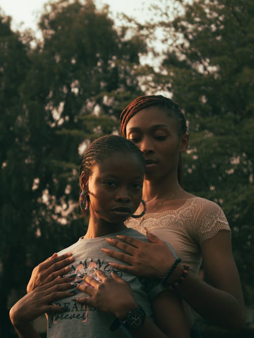 Fotobanka s bezplatnými fotkami na tému cornrows, model, pletené šnúry