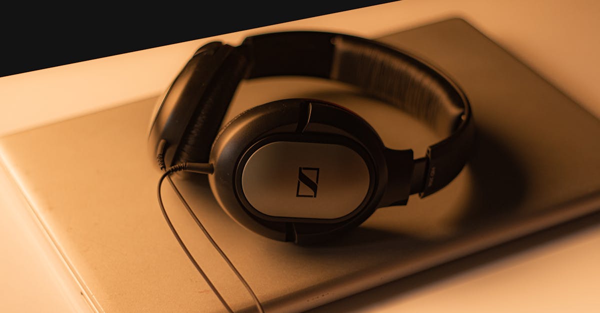 Product shoot of Sennheiser HD 201