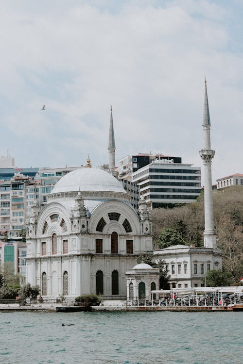 abide, anıtlar, deniz kenarı içeren Ücretsiz stok fotoğraf