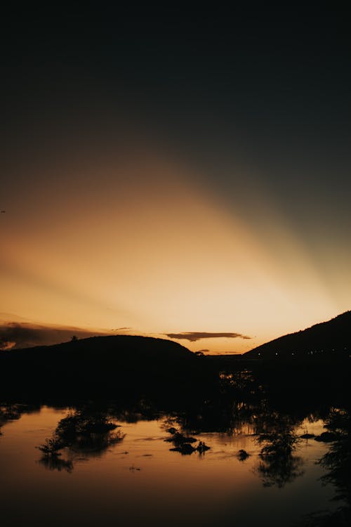 Fotobanka s bezplatnými fotkami na tému jazero, obloha, šero