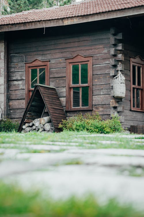 Fotobanka s bezplatnými fotkami na tému bungalov, chata, dedinský