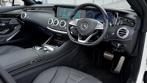 Luxury Interior in Mercedes-Benz SL500
