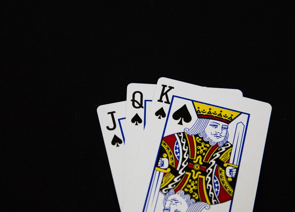 Online Casino: Spielautomaten und Live-Spiele im Überblick