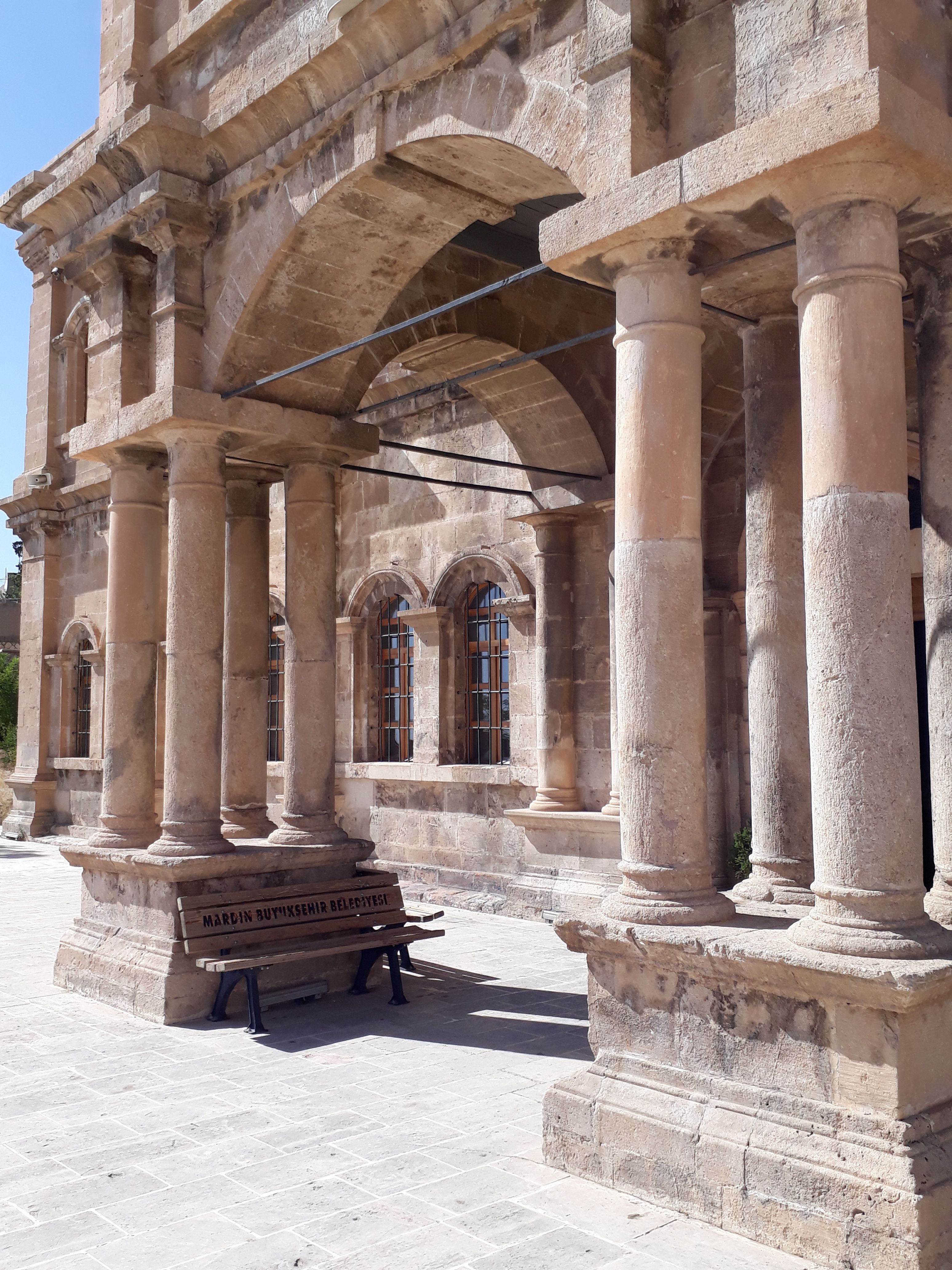 Columns in Ancient Building · Free Stock Photo