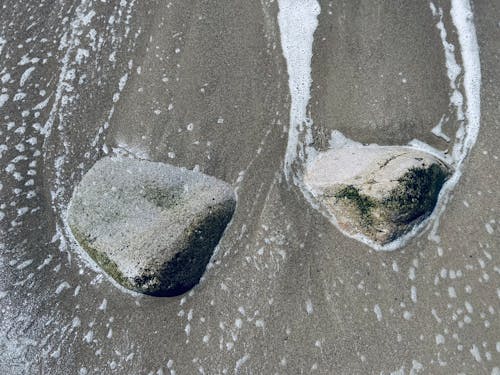 Fotobanka s bezplatnými fotkami na tému breh, kamene, mávať