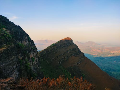 ドローン撮影, 山岳, 日没の無料の写真素材