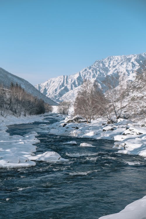 Ilmainen kuvapankkikuva tunnisteilla flunssa, joki, lumi