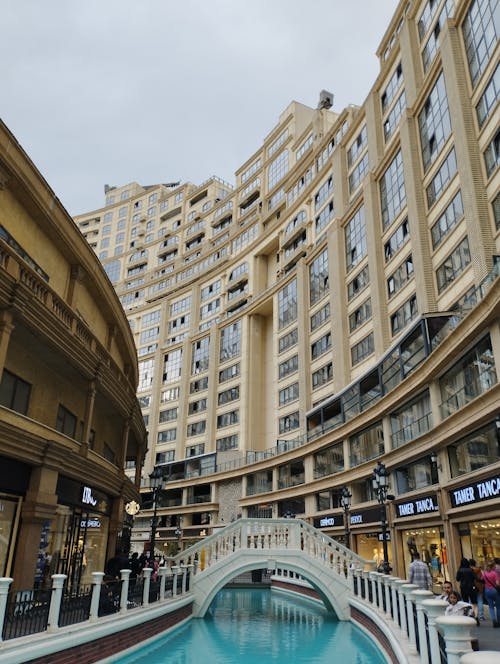 Foto profissional grátis de aparência, arquitetura contemporânea, centro comercial