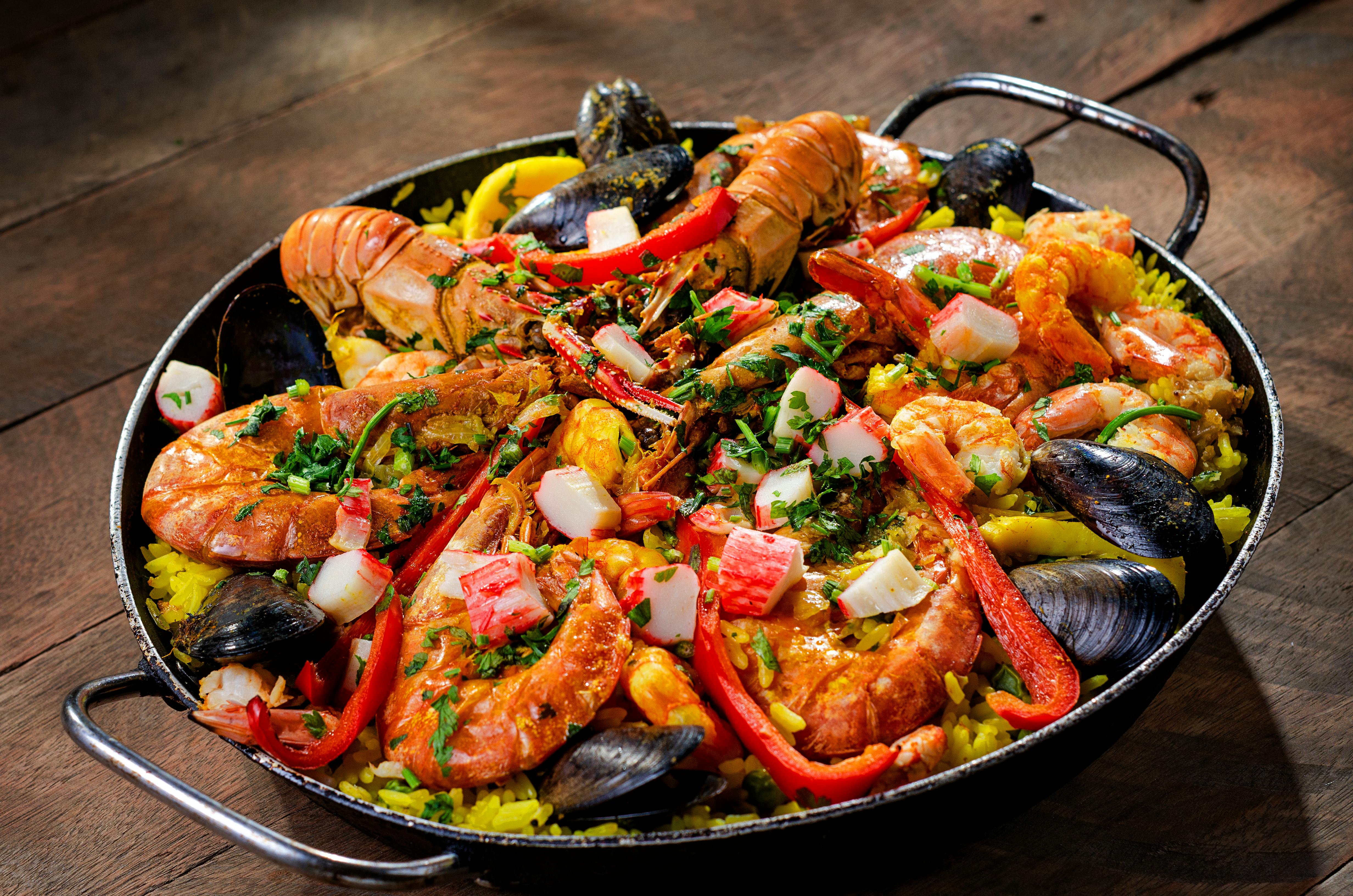 Cooking Paella Large Pot Spanish Food Stock Photo by ©bobakphoto.gmail.com  463589826