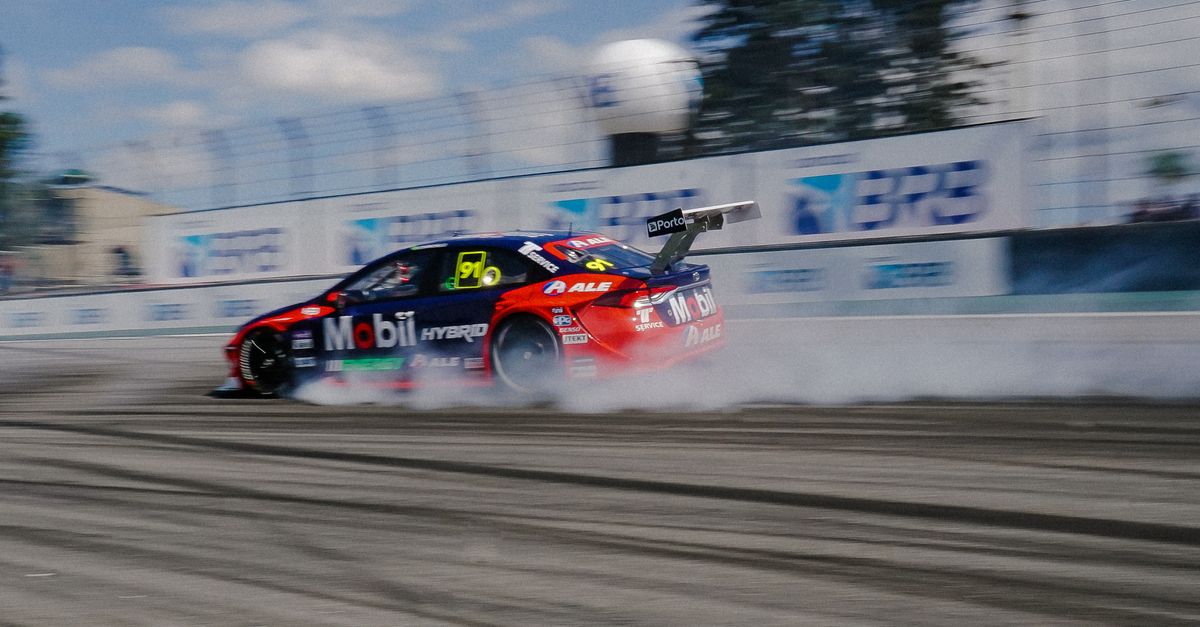 Sport Clips Racing Sports Car Racing · Free Stock Photo