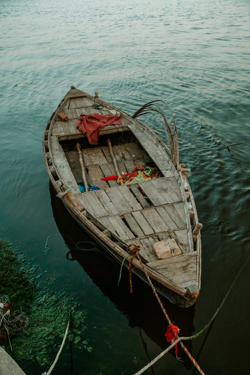 Základová fotografie zdarma na téma břehu řeky, člun, dřevěný