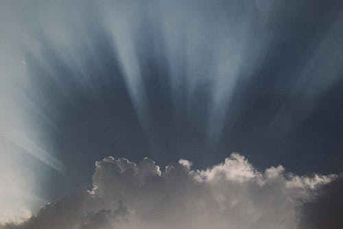 Free Sunbeams on Sky Stock Photo