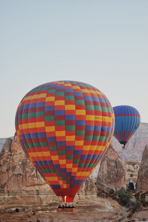 Darmowe zdjęcie z galerii z balony na gorące powietrze, czyste niebo, formacje skalne