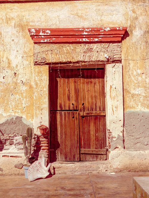 Free Old concrete building door Stock Photo