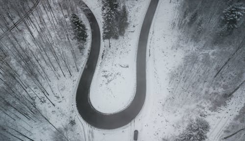 Kostenloses Stock Foto zu bergstraße, drohne erschossen, geschwungene straße