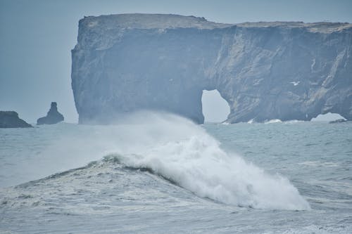 Ingyenes stockfotó hullám, Izland, sziklaformáció témában