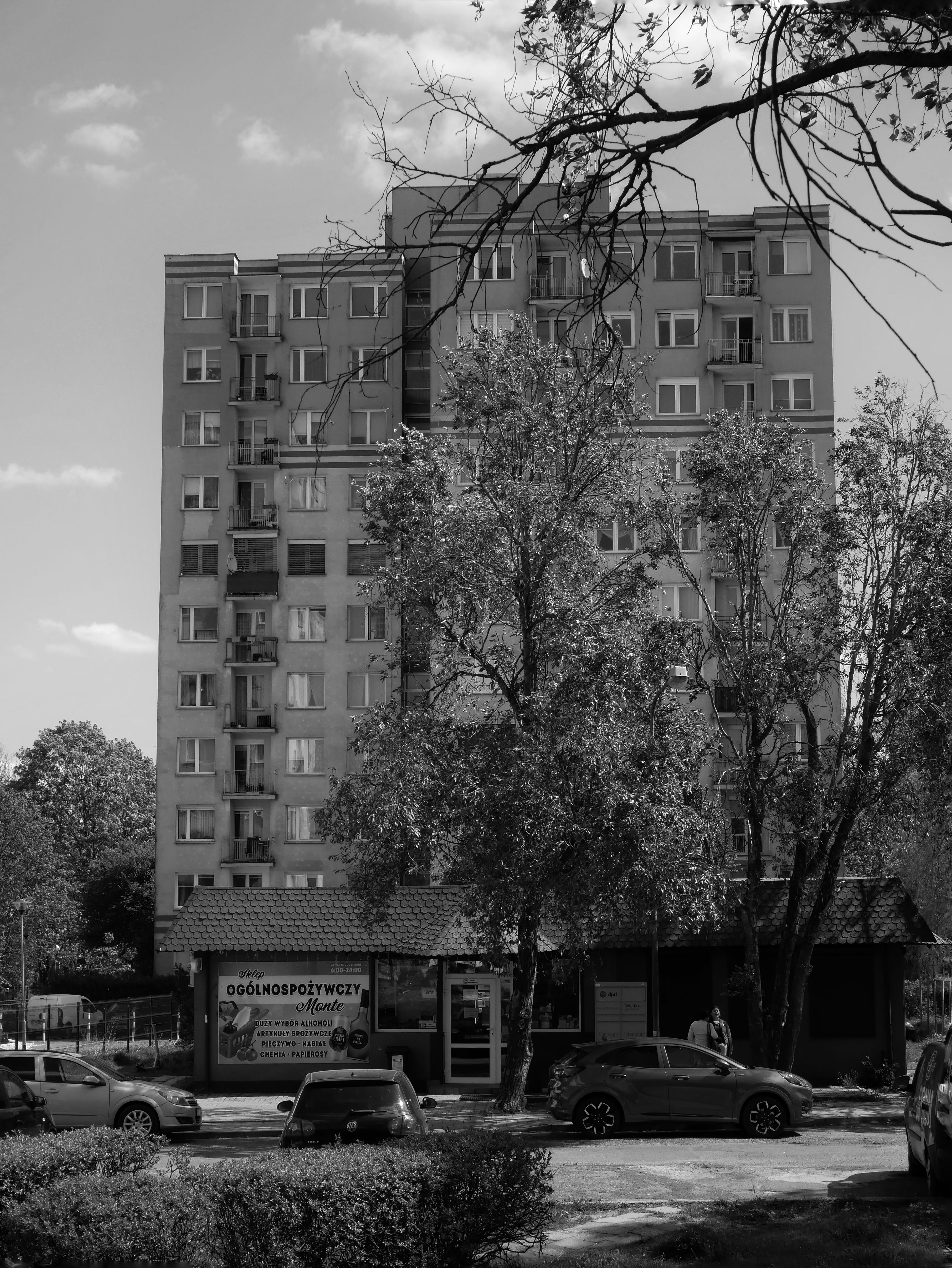 Residential Apartment Building in a City · Free Stock Photo
